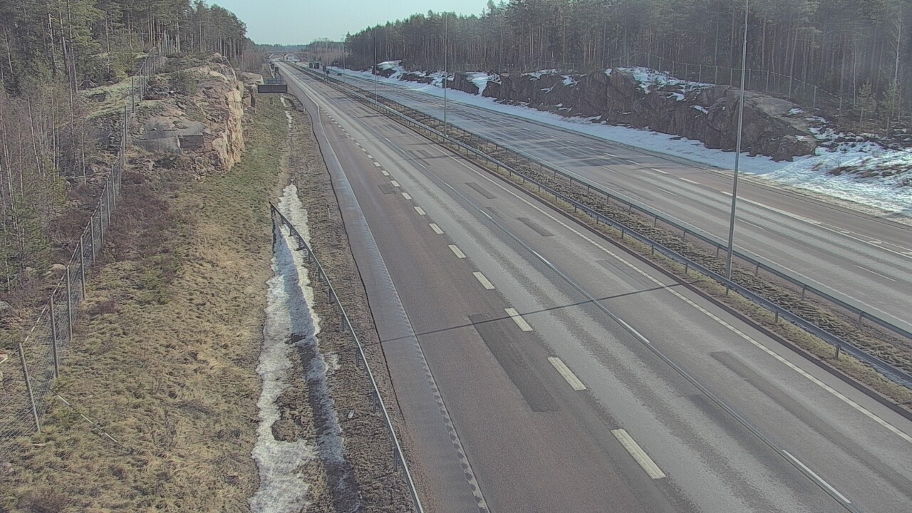 Weather Camera Image Road 7 Pyhtää Markkinamäki, east, Pyhtää, Kymenlaakso