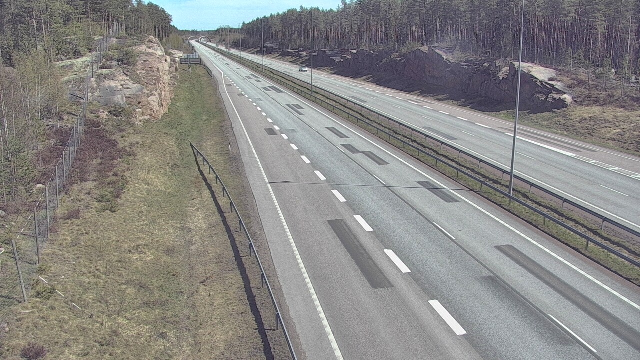 Weather Camera Image Väg 7 Pyttis Markkinamäki, öst, Pyhtää, Kymenlaakso