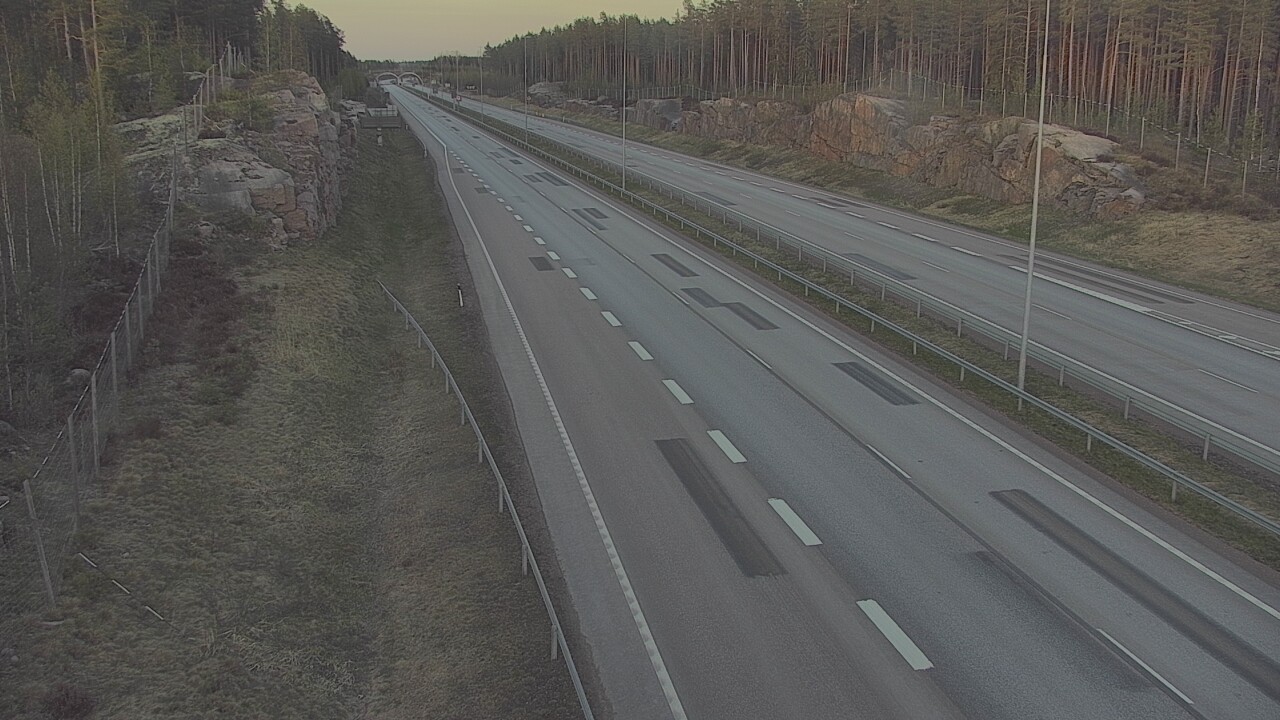 Weather Camera Image Väg 7 Pyttis Markkinamäki, öst, Pyhtää, Kymenlaakso