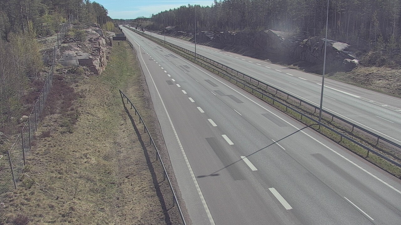 Weather Camera Image Väg 7 Pyttis Markkinamäki, öst, Pyhtää, Kymenlaakso