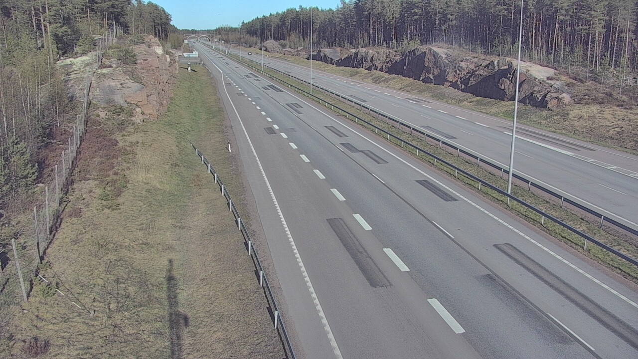 Weather Camera Image Väg 7 Pyttis Markkinamäki, öst, Pyhtää, Kymenlaakso