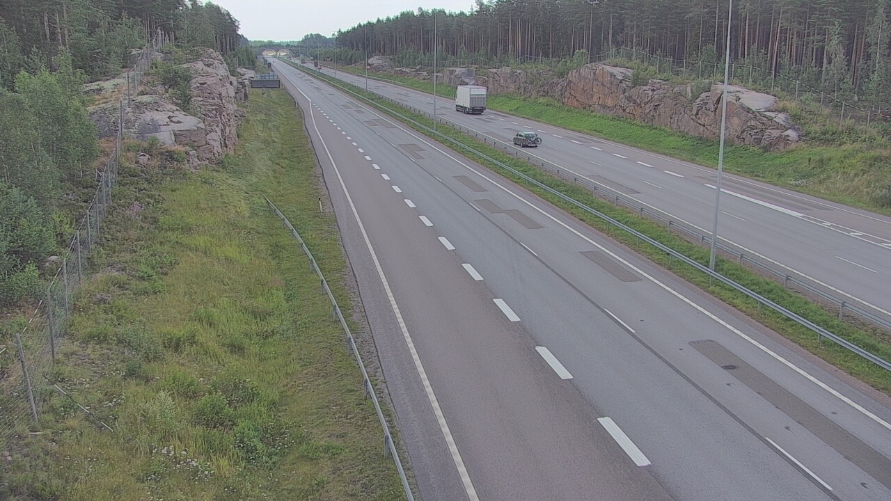 Weather Camera Image Road 7 Pyhtää Markkinamäki, east, Pyhtää, Kymenlaakso