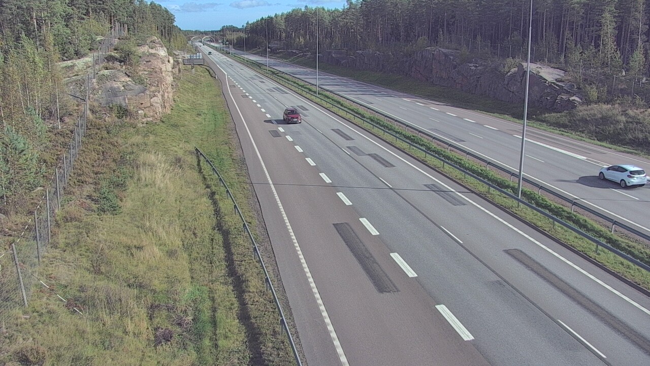 Weather Camera Image Väg 7 Pyttis Markkinamäki, öst, Pyhtää, Kymenlaakso