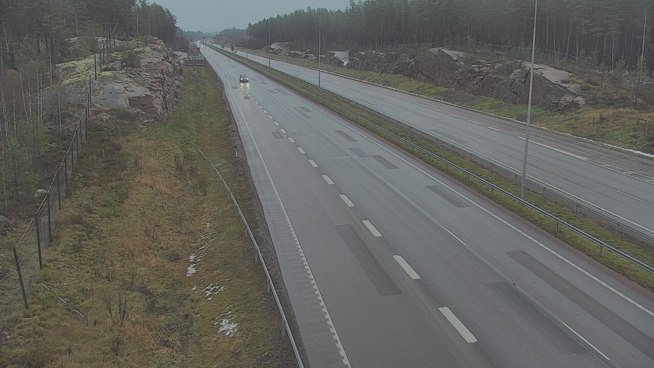 Weather Camera Image Väg 7 Pyttis Markkinamäki, öst, Pyhtää, Kymenlaakso