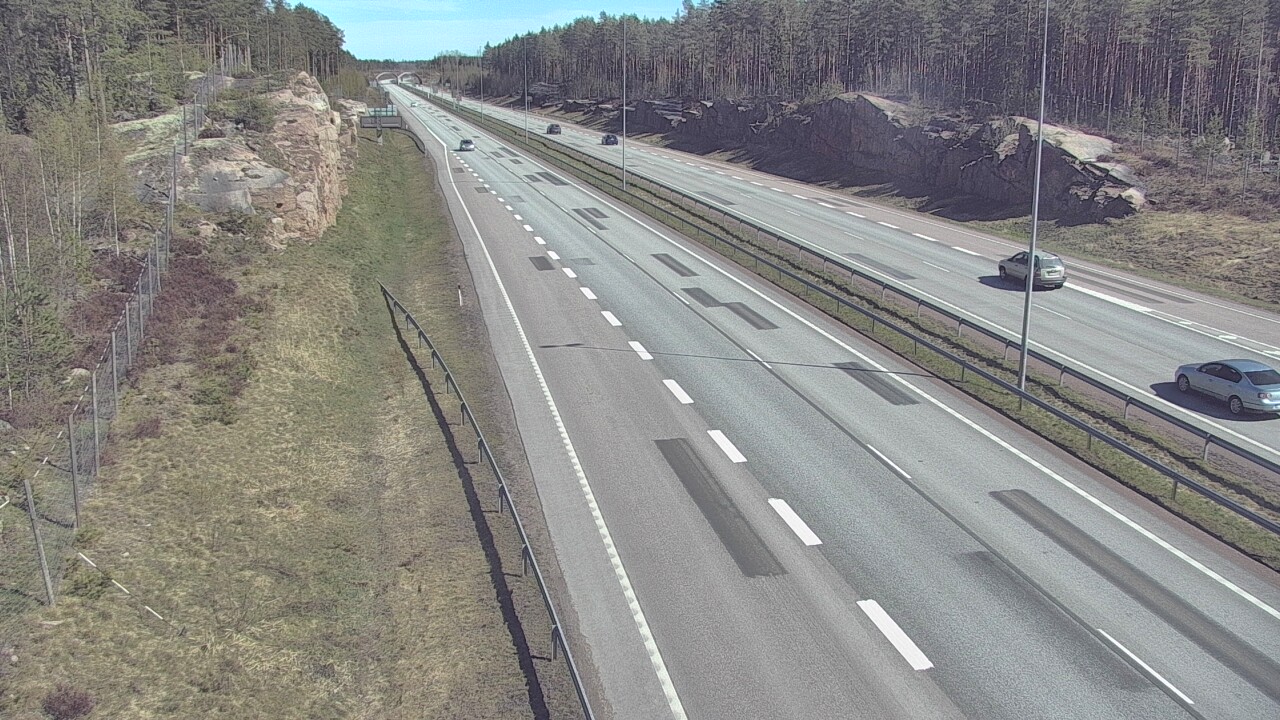 Weather Camera Image Väg 7 Pyttis Markkinamäki, öst, Pyhtää, Kymenlaakso