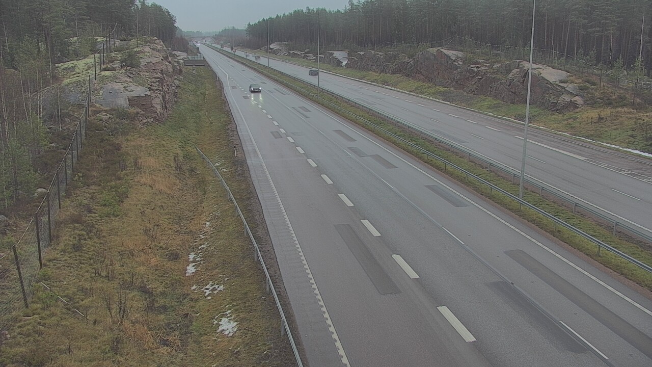 Weather Camera Image Väg 7 Pyttis Markkinamäki, öst, Pyhtää, Kymenlaakso