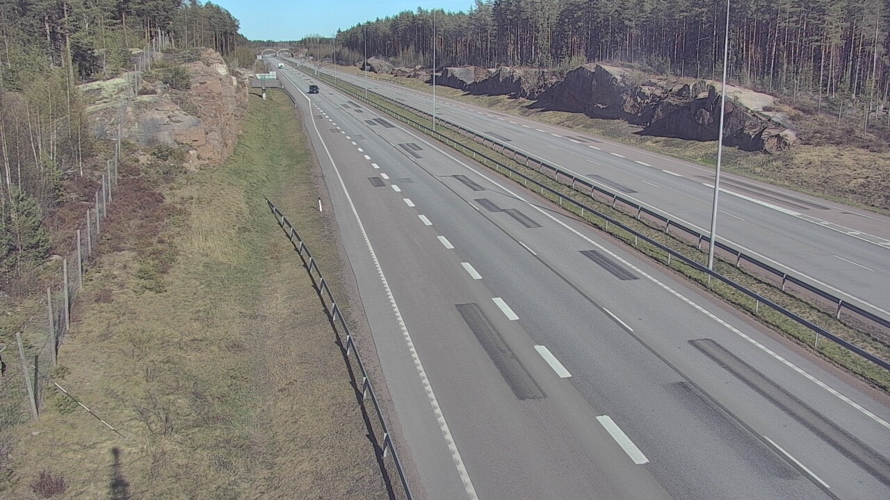 Weather Camera Image Väg 7 Pyttis Markkinamäki, öst, Pyhtää, Kymenlaakso