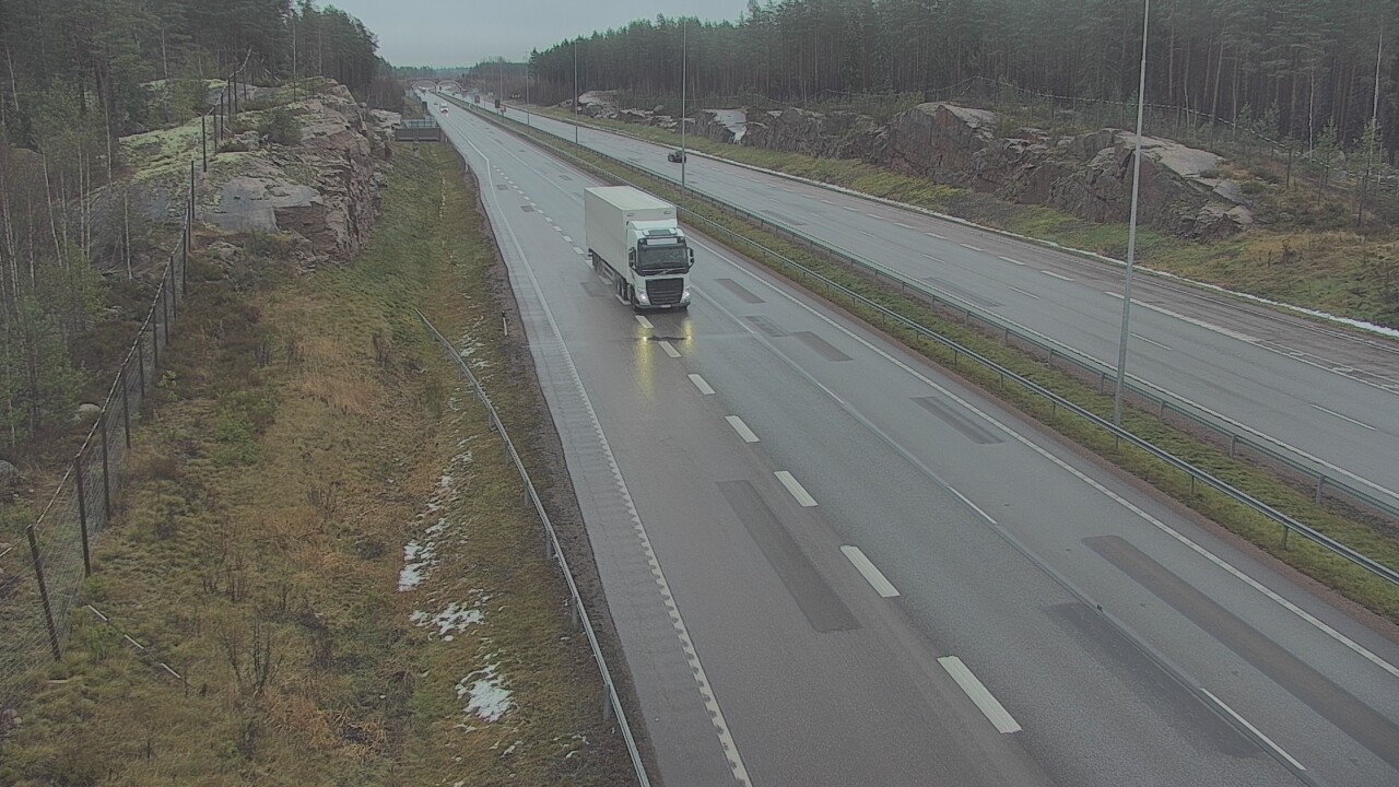 Weather Camera Image Väg 7 Pyttis Markkinamäki, öst, Pyhtää, Kymenlaakso