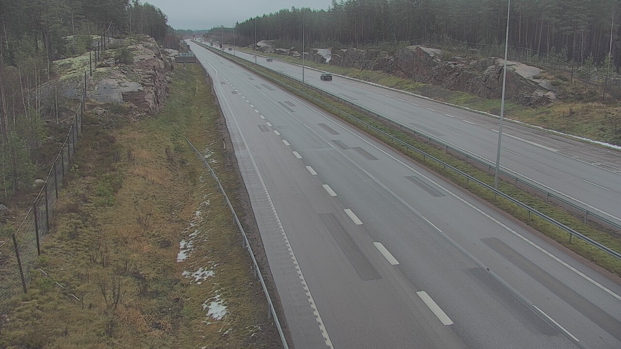 Weather Camera Image Väg 7 Pyttis Markkinamäki, öst, Pyhtää, Kymenlaakso