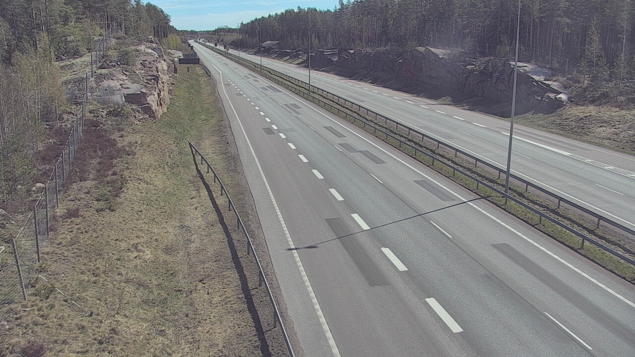 Weather Camera Image Väg 7 Pyttis Markkinamäki, öst, Pyhtää, Kymenlaakso