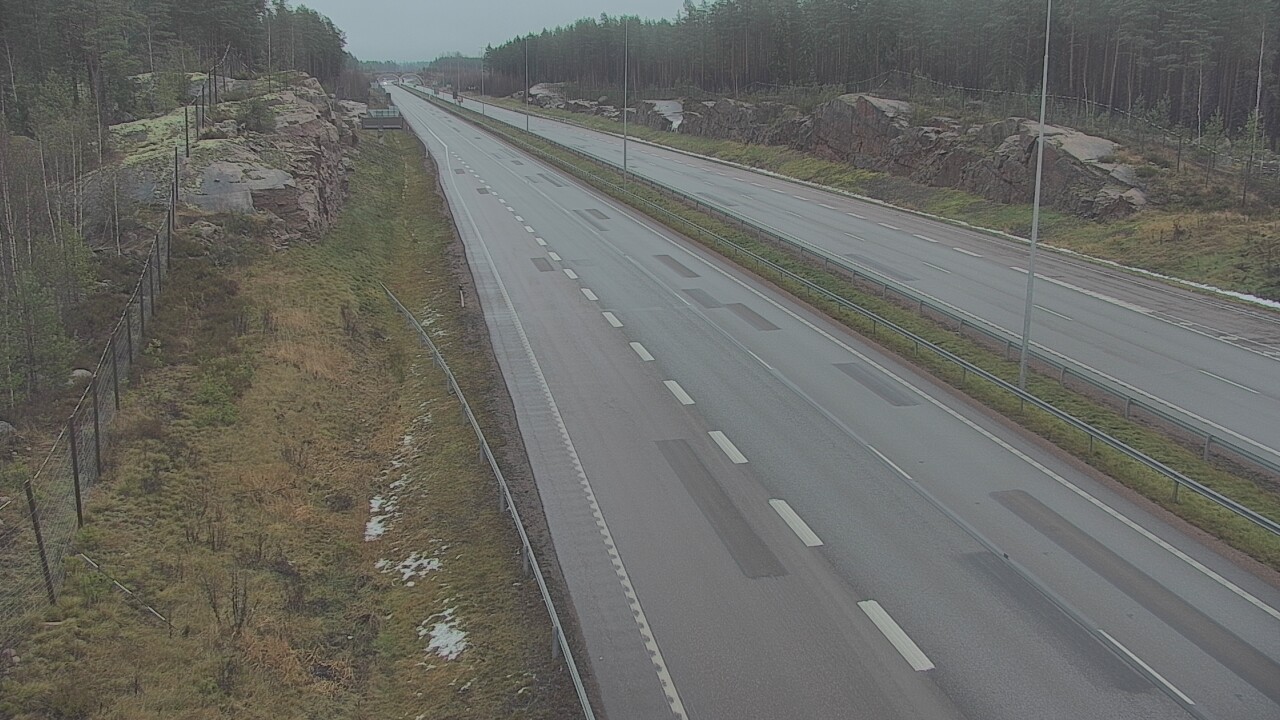 Weather Camera Image Väg 7 Pyttis Markkinamäki, öst, Pyhtää, Kymenlaakso
