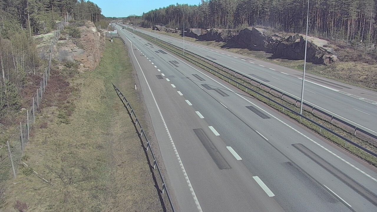 Weather Camera Image Väg 7 Pyttis Markkinamäki, öst, Pyhtää, Kymenlaakso