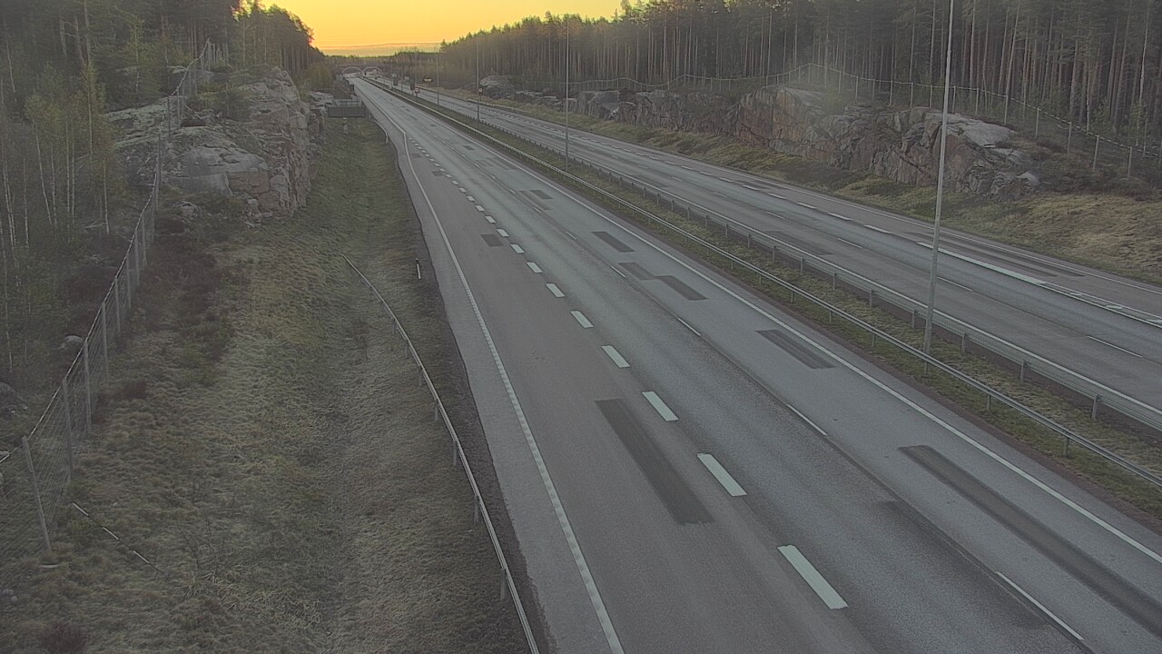 Weather Camera Image Väg 7 Pyttis Markkinamäki, öst, Pyhtää, Kymenlaakso