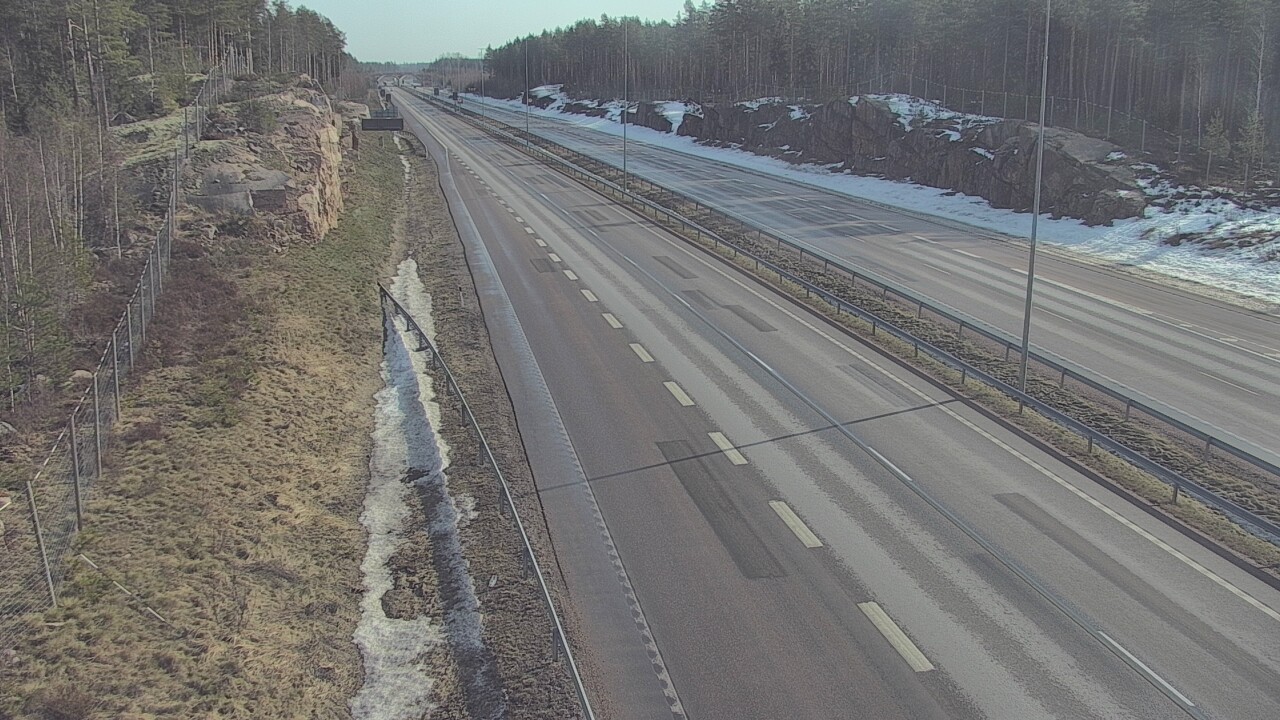 Weather Camera Image Road 7 Pyhtää Markkinamäki, east, Pyhtää, Kymenlaakso