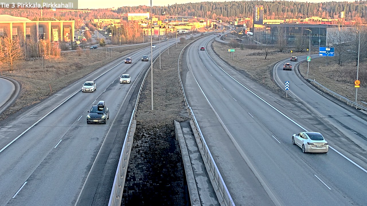 Weather Camera Image Väg 3 Birkala, Pirkkahalli, Pirkkala, Pirkanmaa