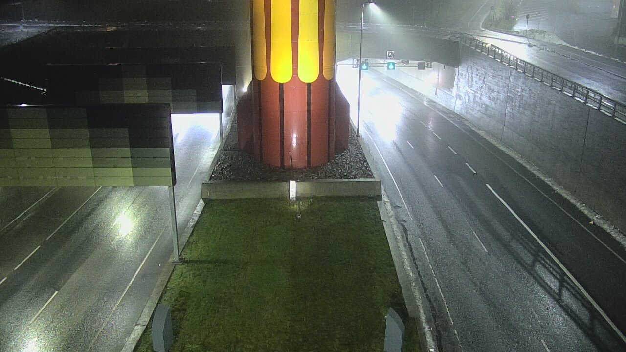 Weather Camera Image Väg 12 Tammerfors, Rantatunneli bom väst, Tampere, Pirkanmaa