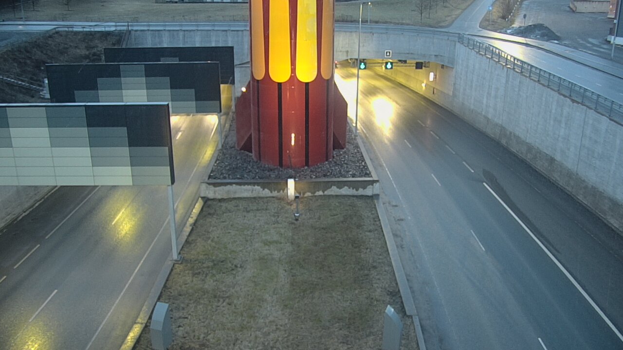 Weather Camera Image Road 12 Tampere, Rantatunneli boom west, Tampere, Pirkanmaa