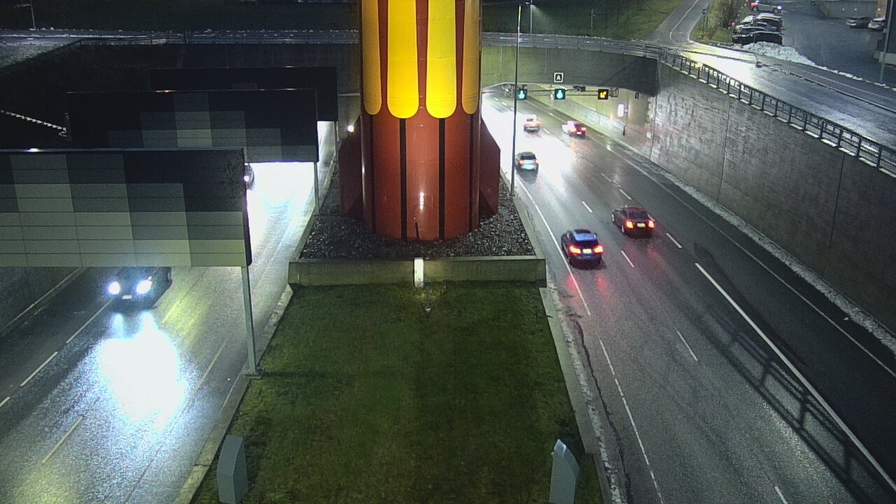 Weather Camera Image Väg 12 Tammerfors, Rantatunneli bom väst, Tampere, Pirkanmaa