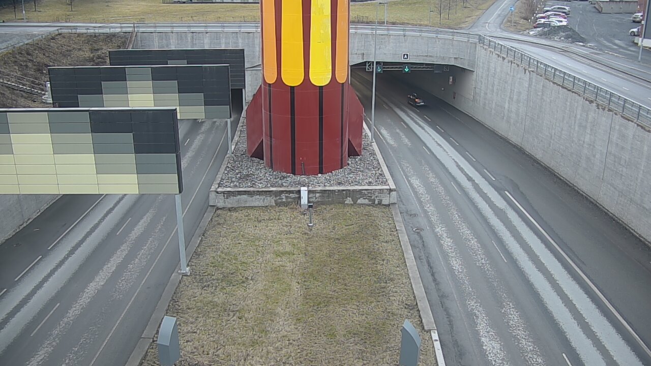 Weather Camera Image Road 12 Tampere, Rantatunneli boom west, Tampere, Pirkanmaa