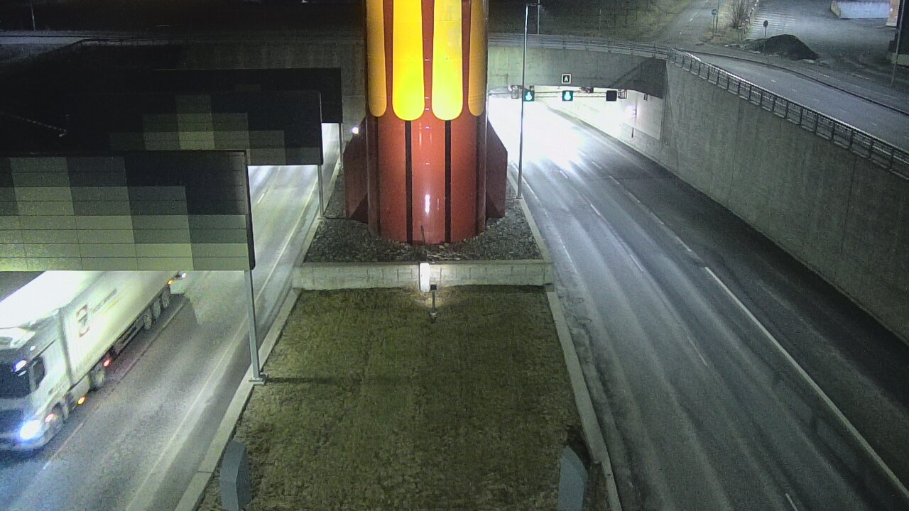 Weather Camera Image Road 12 Tampere, Rantatunneli boom west, Tampere, Pirkanmaa