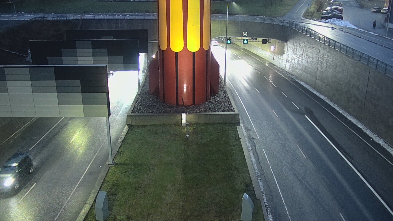 Weather Camera Image Väg 12 Tammerfors, Rantatunneli bom väst, Tampere, Pirkanmaa