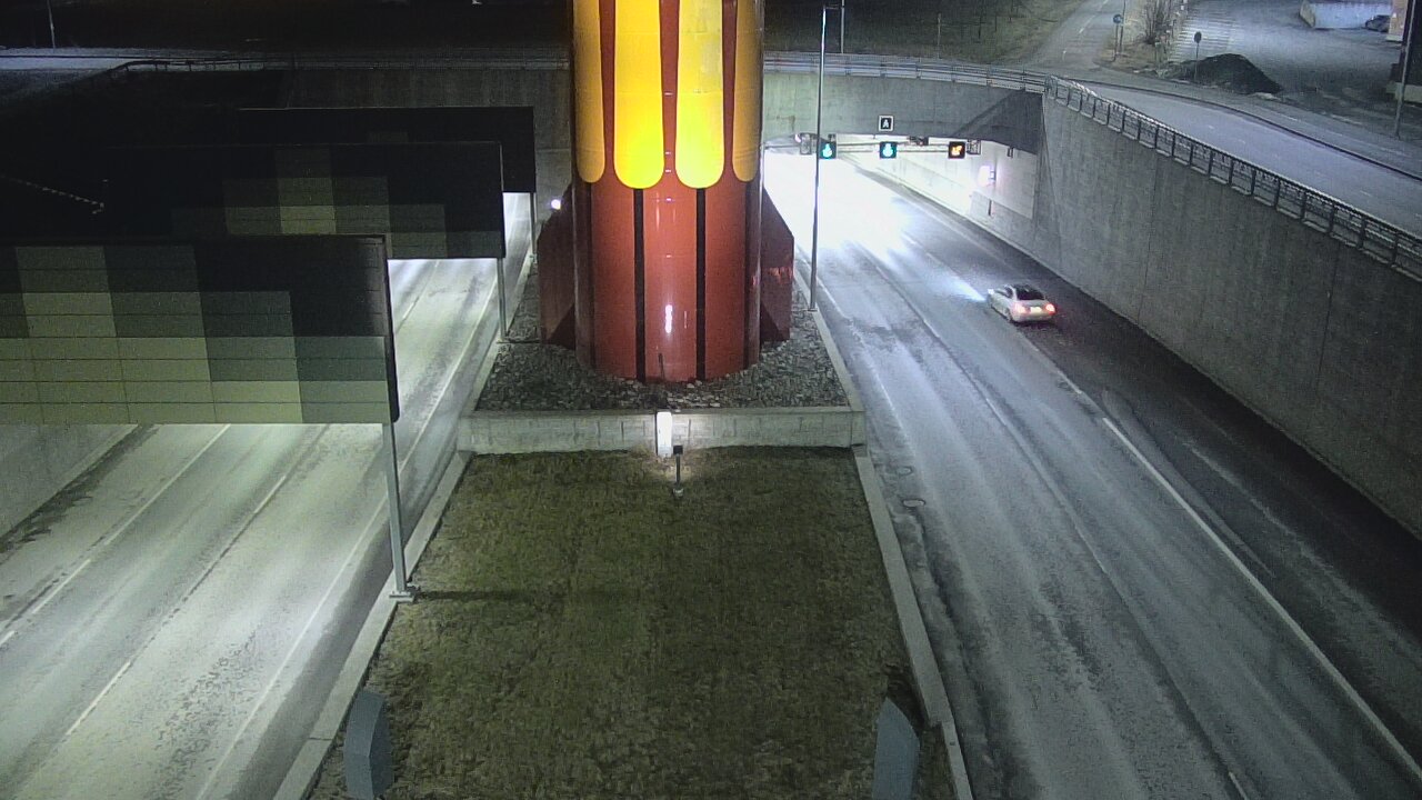 Weather Camera Image Road 12 Tampere, Rantatunneli boom west, Tampere, Pirkanmaa