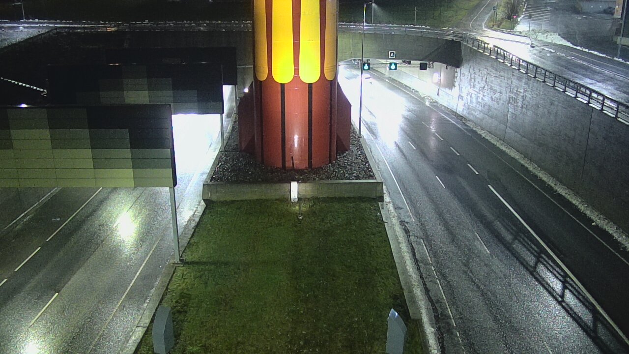 Weather Camera Image Väg 12 Tammerfors, Rantatunneli bom väst, Tampere, Pirkanmaa