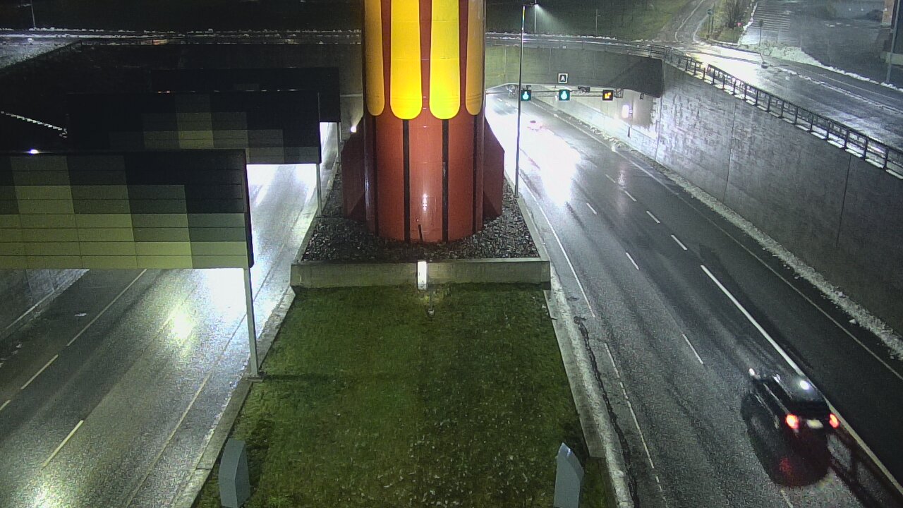 Weather Camera Image Väg 12 Tammerfors, Rantatunneli bom väst, Tampere, Pirkanmaa