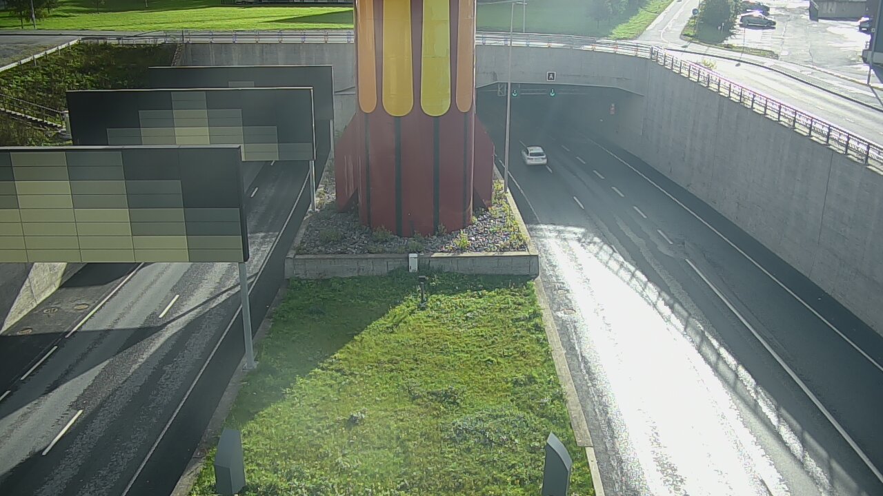 Weather Camera Image Väg 12 Tammerfors, Rantatunneli bom väst, Tampere, Pirkanmaa