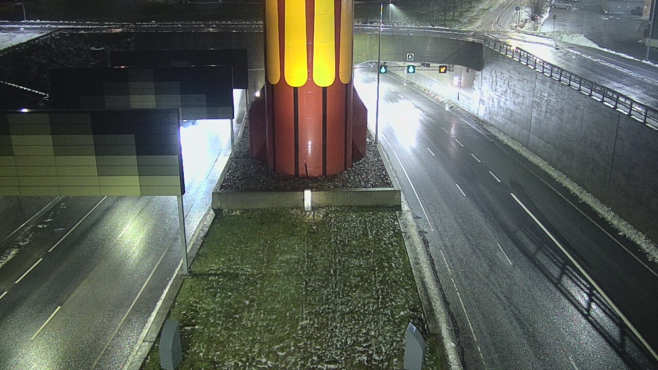 Weather Camera Image Väg 12 Tammerfors, Rantatunneli bom väst, Tampere, Pirkanmaa