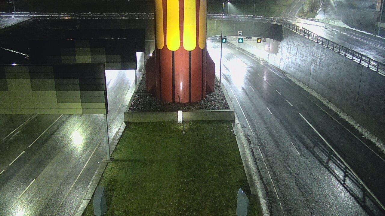 Weather Camera Image Väg 12 Tammerfors, Rantatunneli bom väst, Tampere, Pirkanmaa