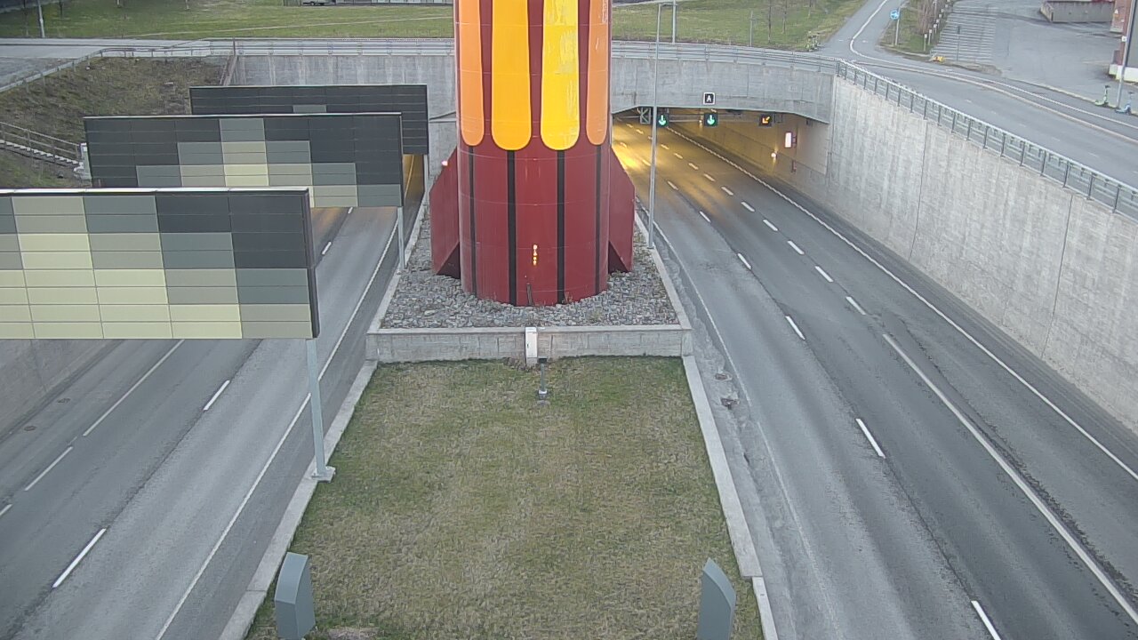 Weather Camera Image Road 12 Tampere, Rantatunneli boom west, Tampere, Pirkanmaa