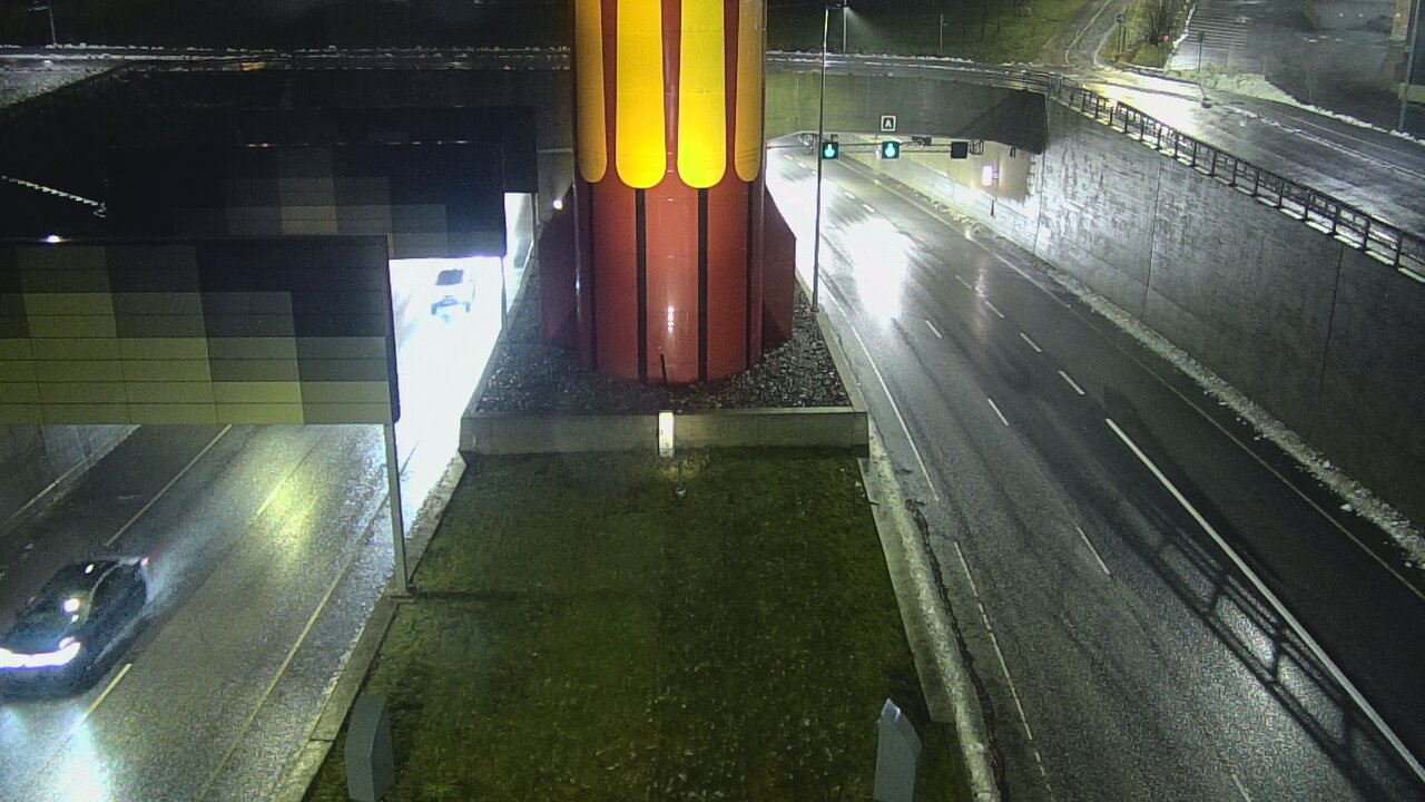 Weather Camera Image Väg 12 Tammerfors, Rantatunneli bom väst, Tampere, Pirkanmaa