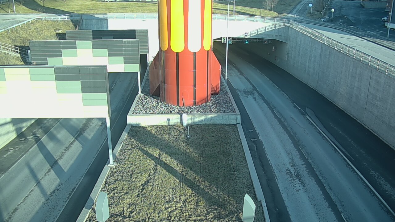 Weather Camera Image Road 12 Tampere, Rantatunneli boom west, Tampere, Pirkanmaa