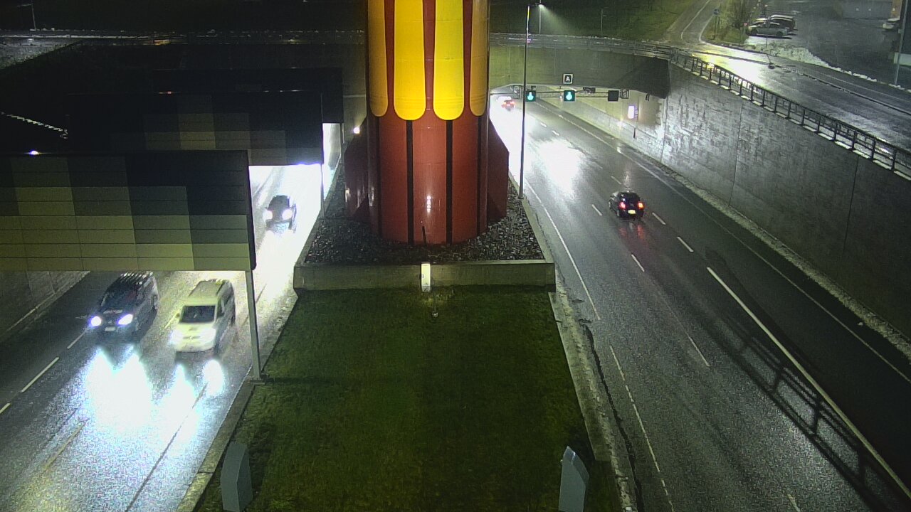 Weather Camera Image Väg 12 Tammerfors, Rantatunneli bom väst, Tampere, Pirkanmaa