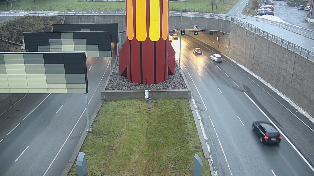 Weather Camera Image Väg 12 Tammerfors, Rantatunneli bom väst, Tampere, Pirkanmaa