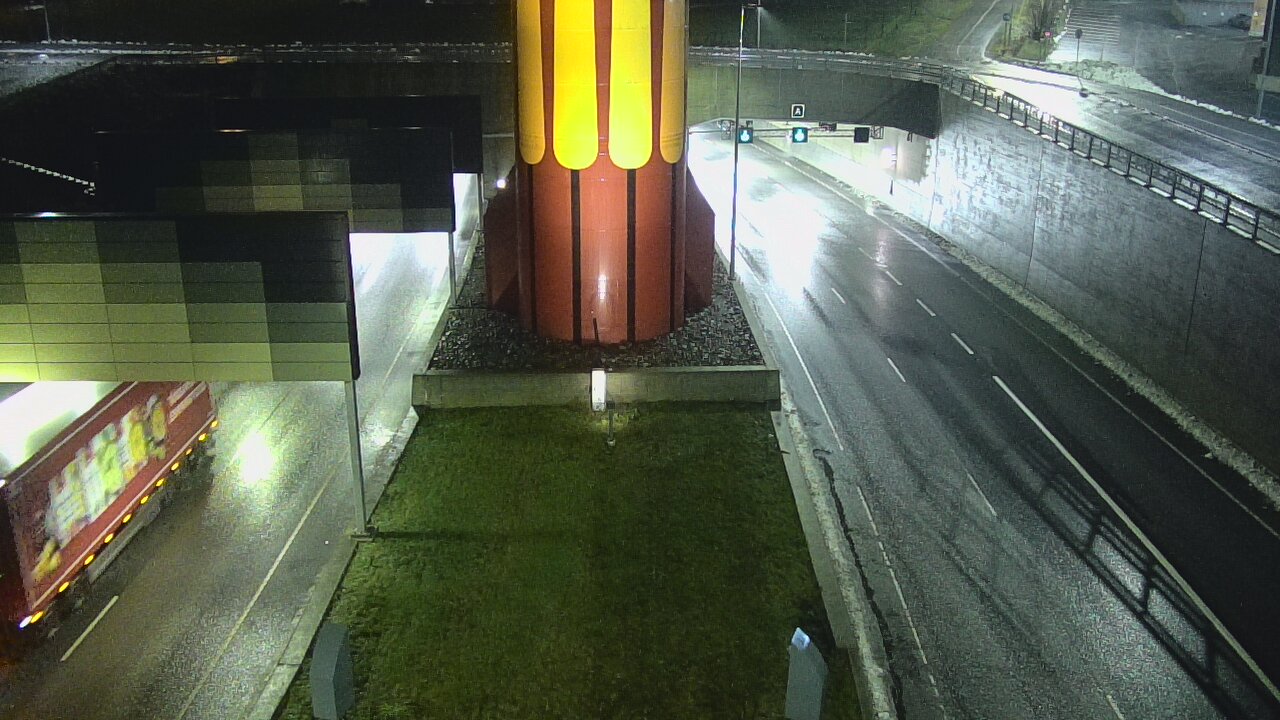 Weather Camera Image Väg 12 Tammerfors, Rantatunneli bom väst, Tampere, Pirkanmaa