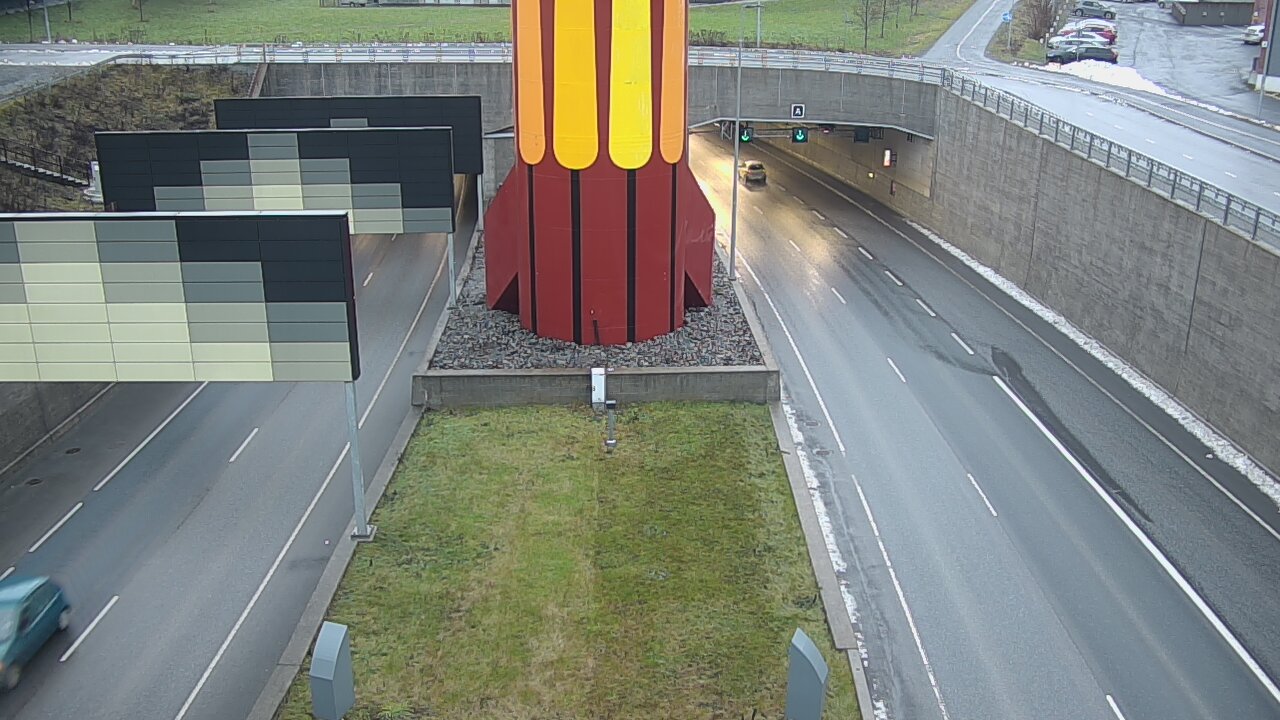 Weather Camera Image Väg 12 Tammerfors, Rantatunneli bom väst, Tampere, Pirkanmaa