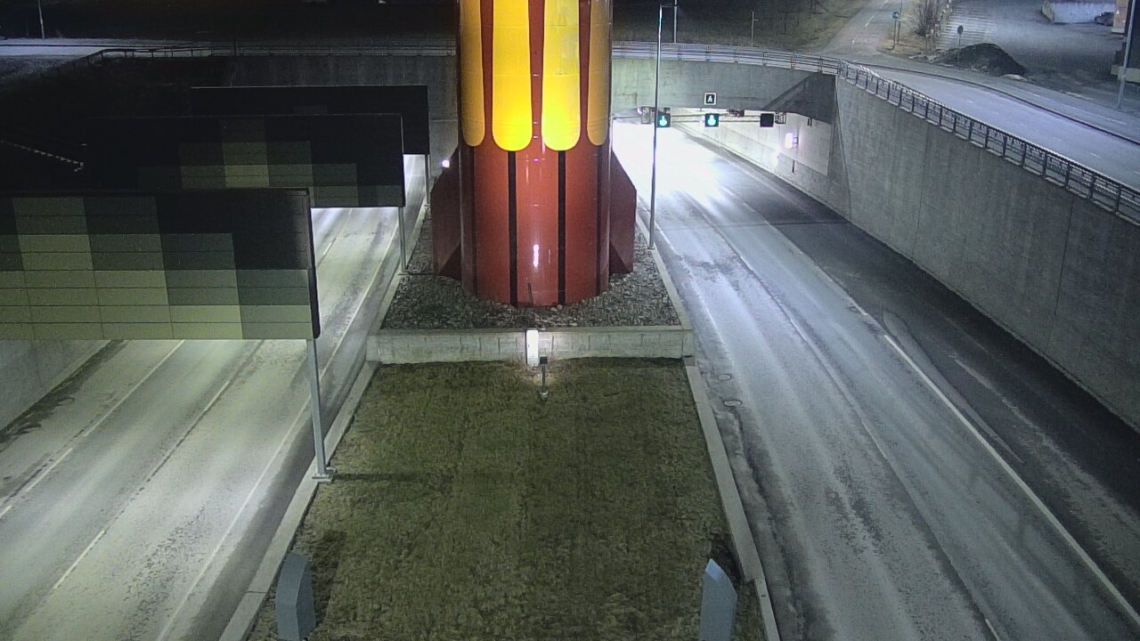 Weather Camera Image Road 12 Tampere, Rantatunneli boom west, Tampere, Pirkanmaa