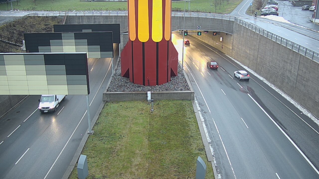 Weather Camera Image Väg 12 Tammerfors, Rantatunneli bom väst, Tampere, Pirkanmaa