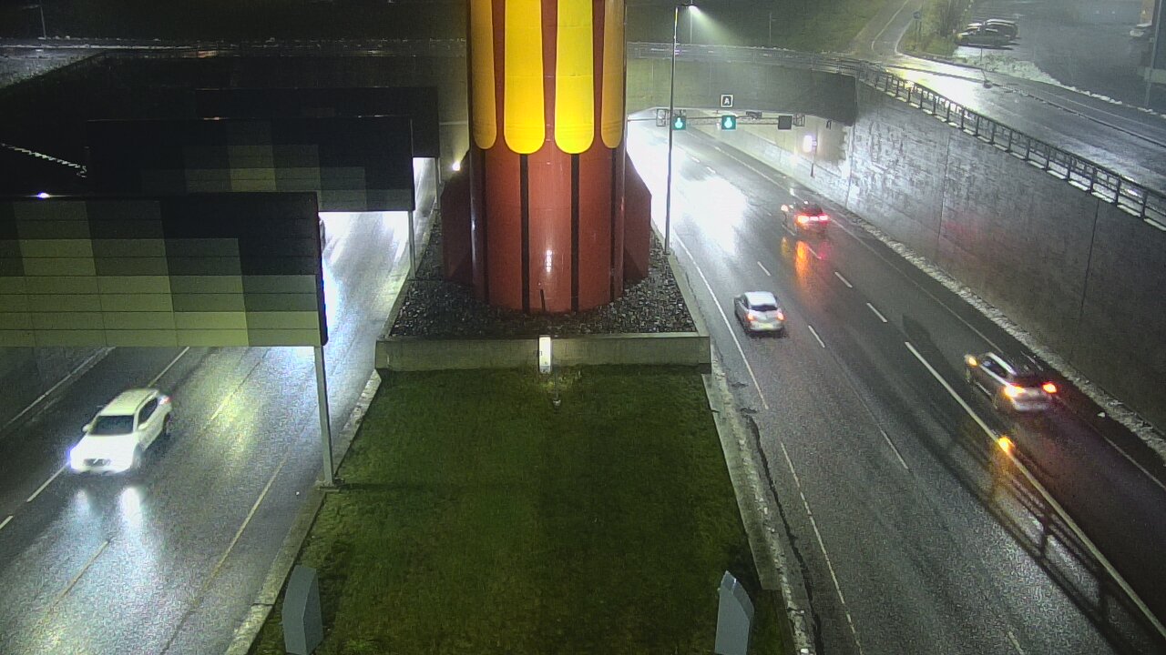 Weather Camera Image Väg 12 Tammerfors, Rantatunneli bom väst, Tampere, Pirkanmaa