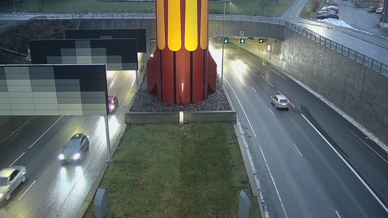 Weather Camera Image Väg 12 Tammerfors, Rantatunneli bom väst, Tampere, Pirkanmaa