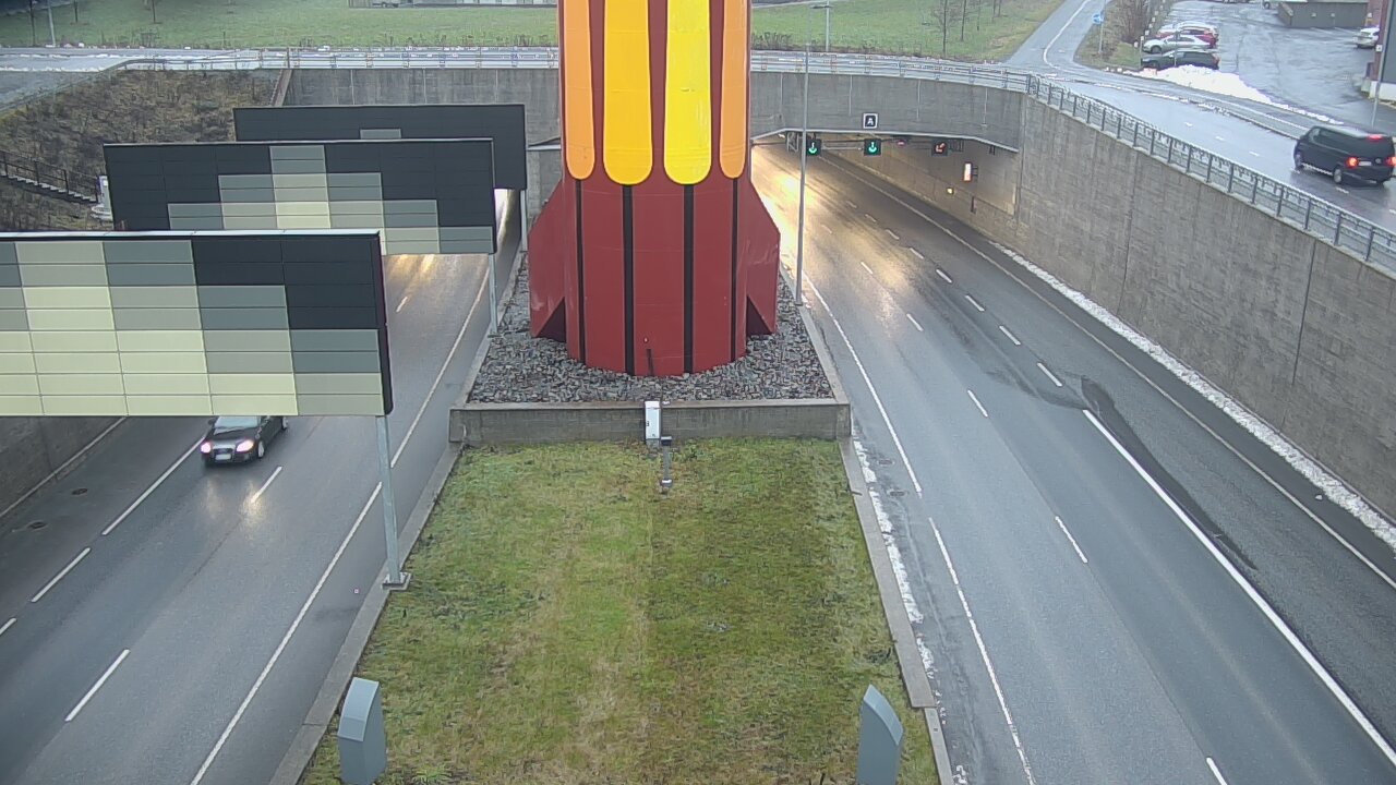 Weather Camera Image Väg 12 Tammerfors, Rantatunneli bom väst, Tampere, Pirkanmaa