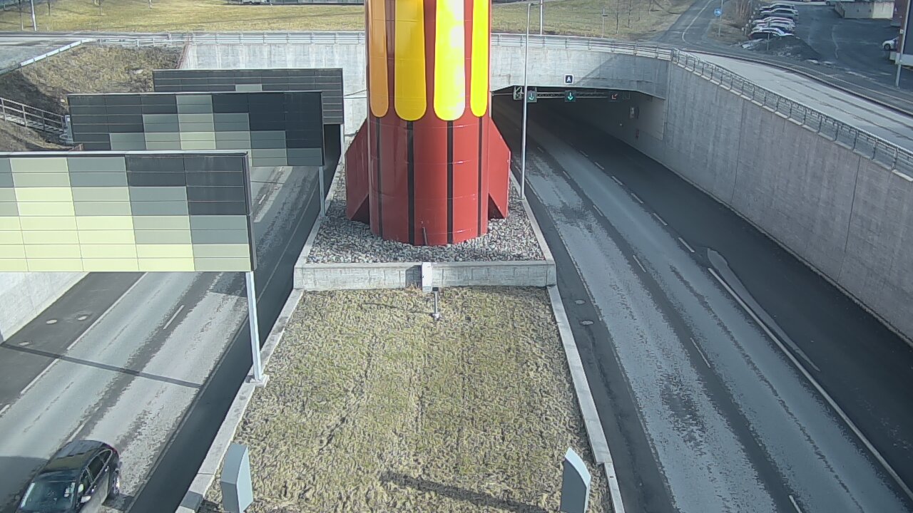 Weather Camera Image Road 12 Tampere, Rantatunneli boom west, Tampere, Pirkanmaa