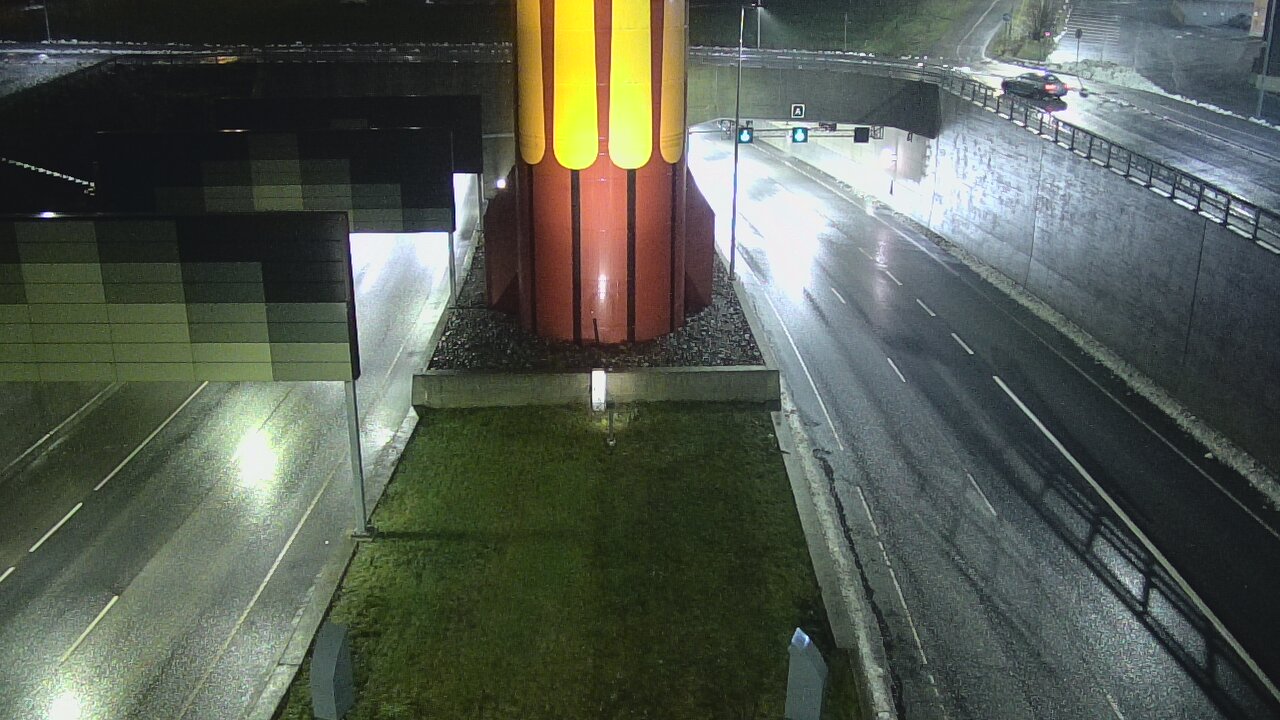 Weather Camera Image Väg 12 Tammerfors, Rantatunneli bom väst, Tampere, Pirkanmaa