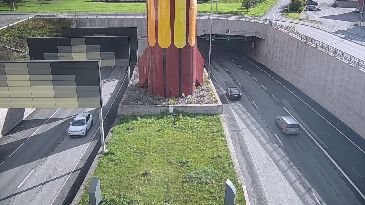 Weather Camera Image Väg 12 Tammerfors, Rantatunneli bom väst, Tampere, Pirkanmaa