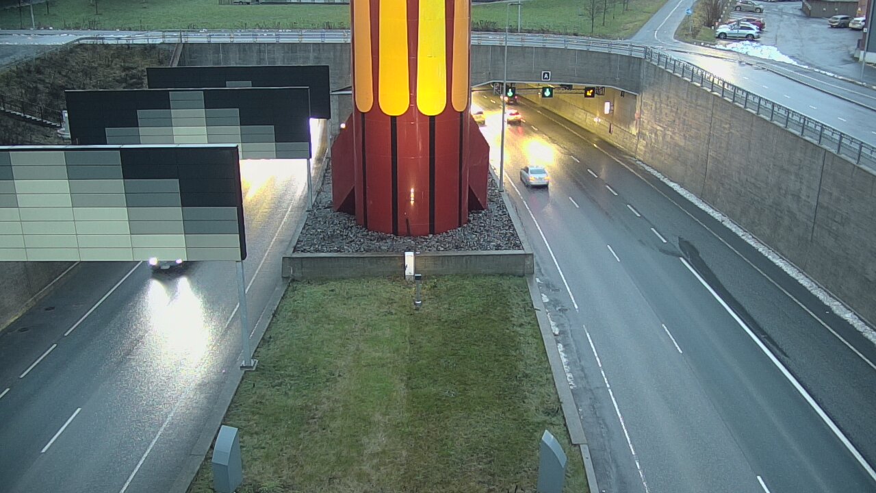 Weather Camera Image Väg 12 Tammerfors, Rantatunneli bom väst, Tampere, Pirkanmaa