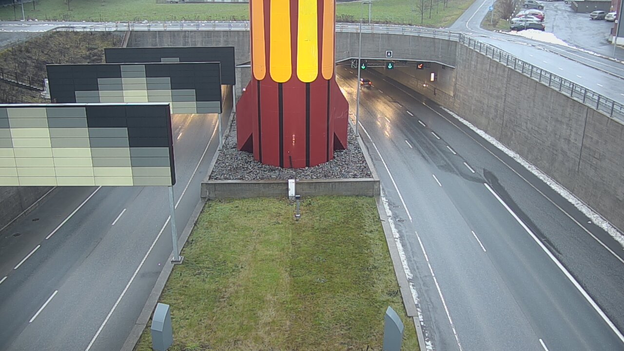 Weather Camera Image Väg 12 Tammerfors, Rantatunneli bom väst, Tampere, Pirkanmaa