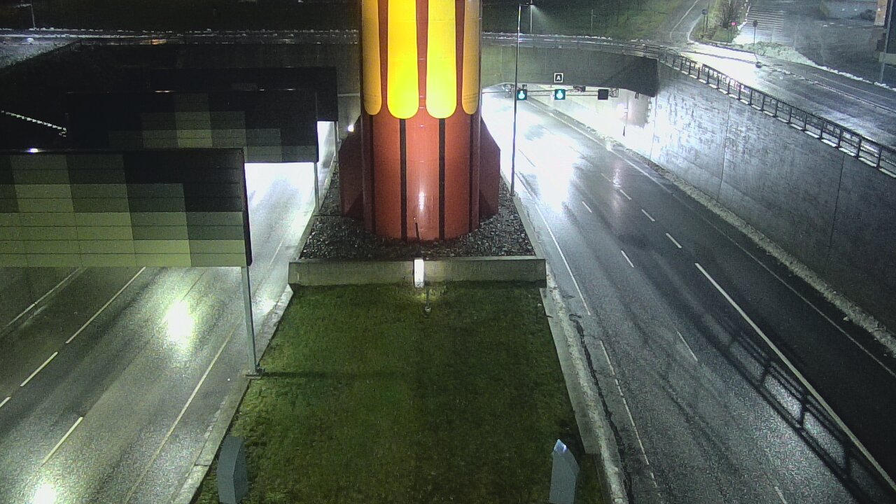 Weather Camera Image Väg 12 Tammerfors, Rantatunneli bom väst, Tampere, Pirkanmaa