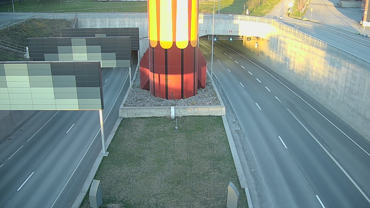 Weather Camera Image Road 12 Tampere, Rantatunneli boom west, Tampere, Pirkanmaa